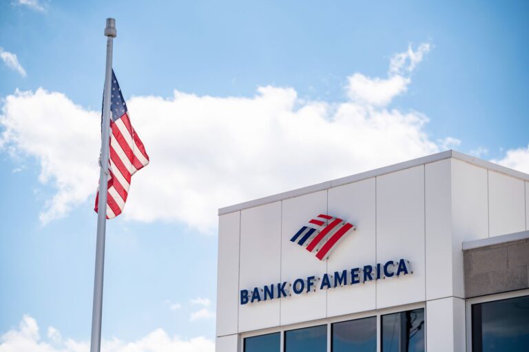 Bank vault for 2025 financial dividend stocks analysis